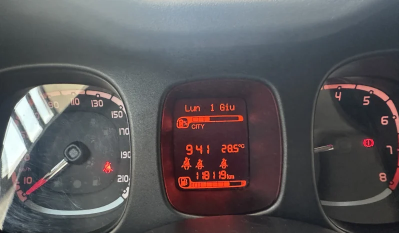 
								Fiat panda 1.0 Benzina/Hybrid 69CV E6 full									
