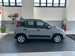 
										Fiat panda 1.0 Benzina/Hybrid 69CV E6 full									