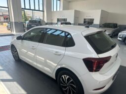 
										Volkswagen Polo 1.0 benzina 95CV E6 full									